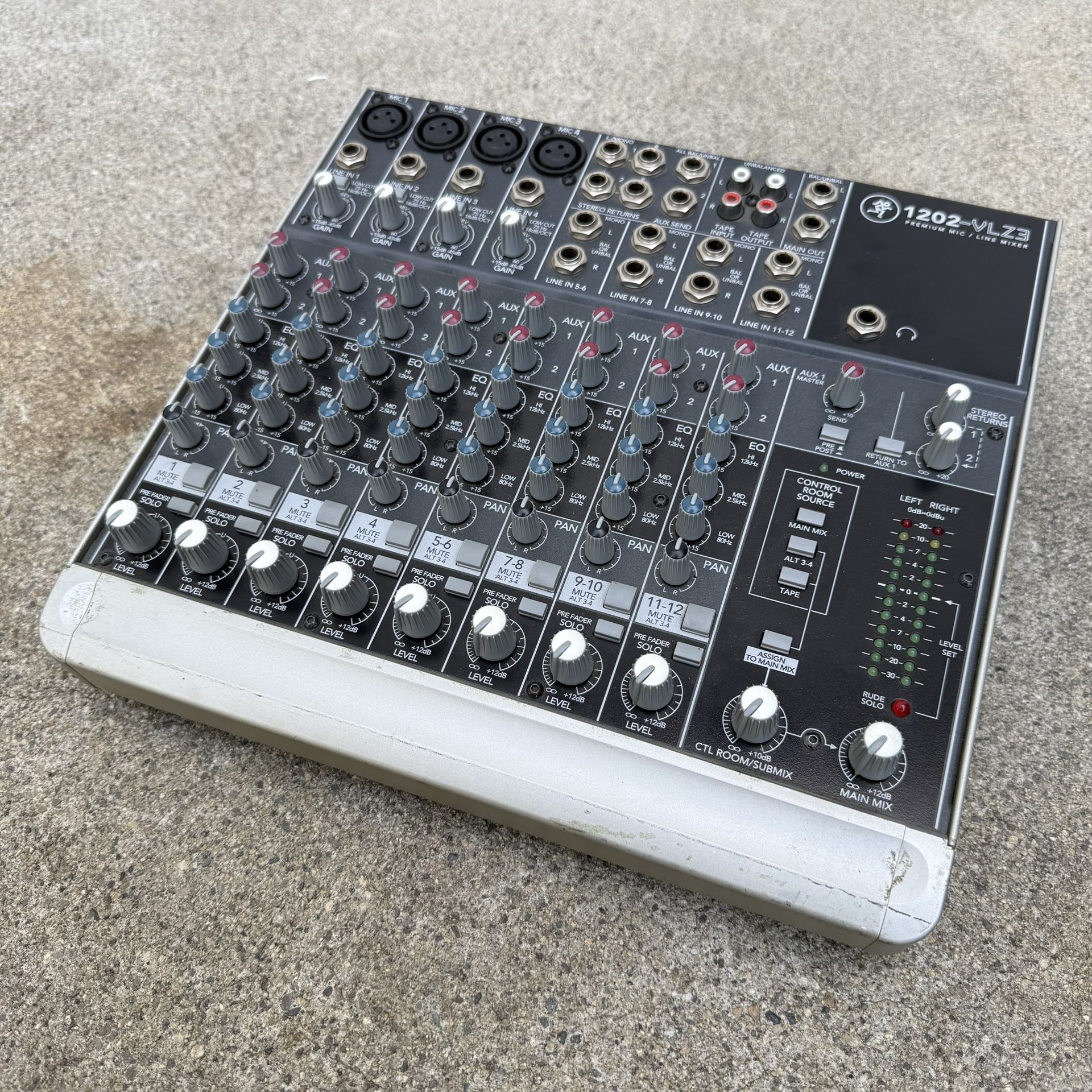 Mackie 1202-VLZ3 Compact Audio Mixer