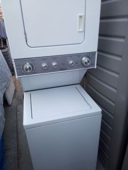 Whirlpool 24in Stacked Washer Dryer Electric 240v