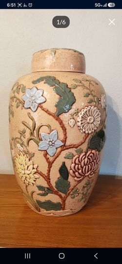 Vintage Vase with lid