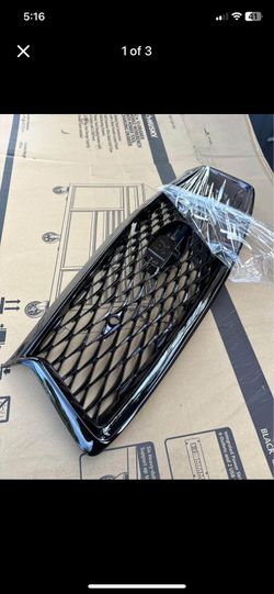 Q50 18+ Gloss Black Grill