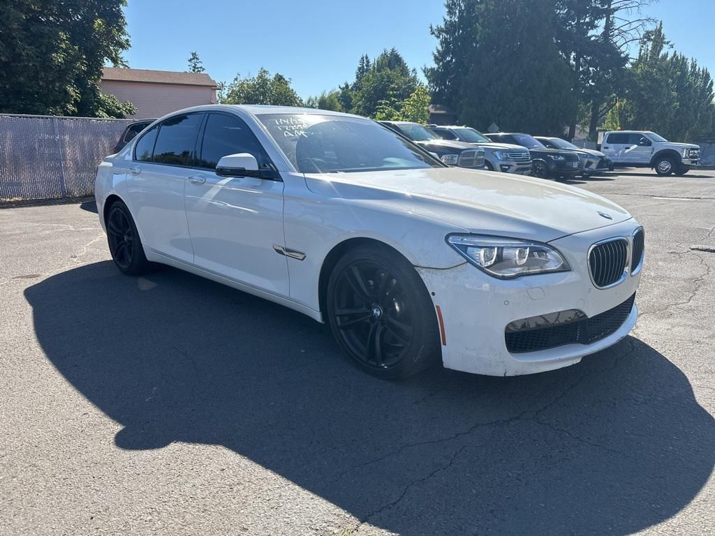 2014 BMW 750i
