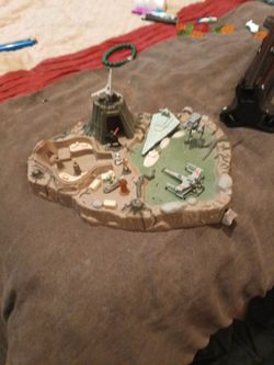 Star Wars Micro Machines1995 Star Wars Micro Machines Planet Dagobah Play Set Base with Darth Vader Fig