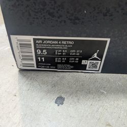 Jordan 4 Fear Size 9/5.