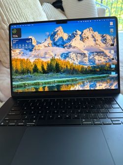 Apple MacBook Air M2 15 Inch Laptop
