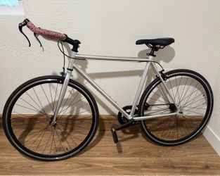 Fixed Gear / Single Speed Bicycle