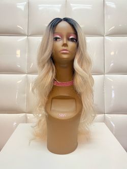 Synthetic blonde wavy wig-USED SHAMPOOED & STYLED-$20-Halloween costume cosplay dress up-peluca usada