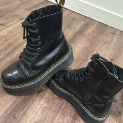 Dr. Martens Women’s Size 5 