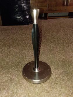 Paper towel holder