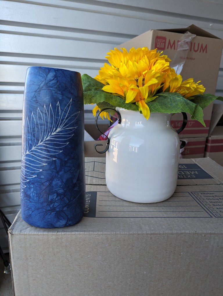 Vase  And Flower