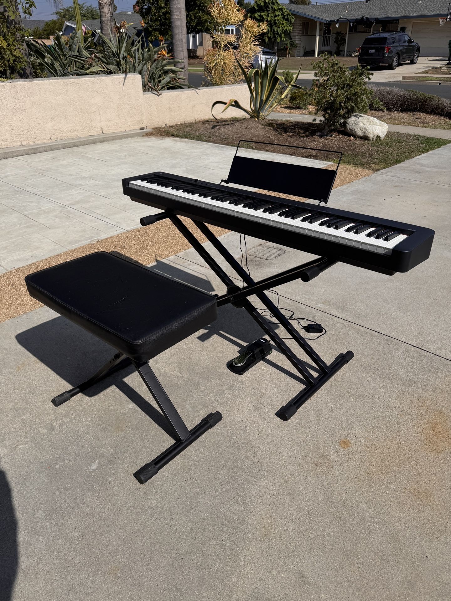 Casio CDP-S150 88-Key Weighted Digital Piano + Bench + Stand – Excellent