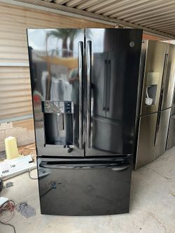 GE Black Refrigerator