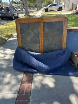 Oak And Tile Table And 4 Chairs