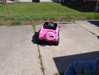 Mercedes Benz Maybach Electric Ride On Toy