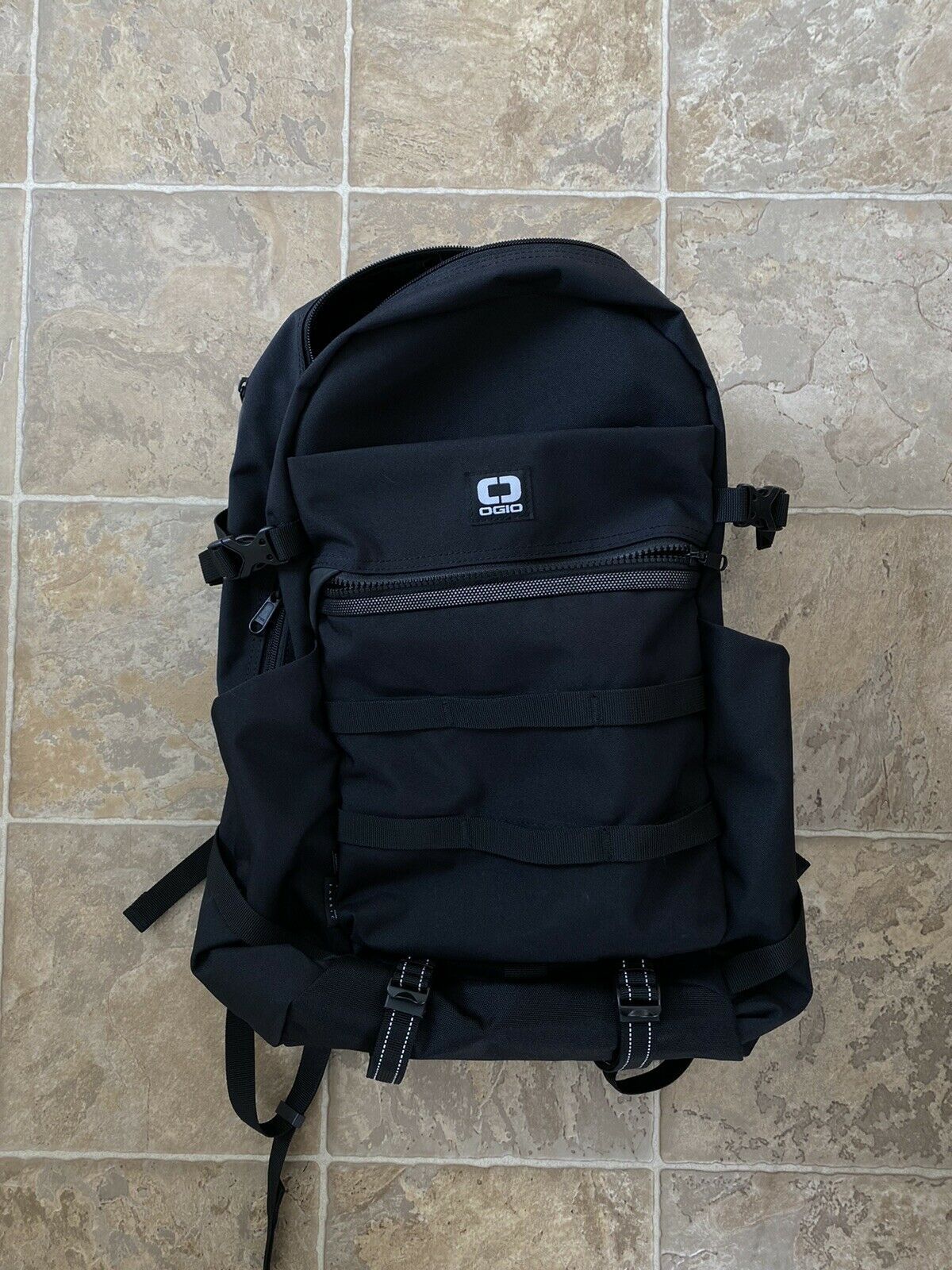 Ogio convoy 320 laptop backpack