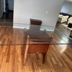 Sturdy Glass Top Dining/Living/Kitchen Table