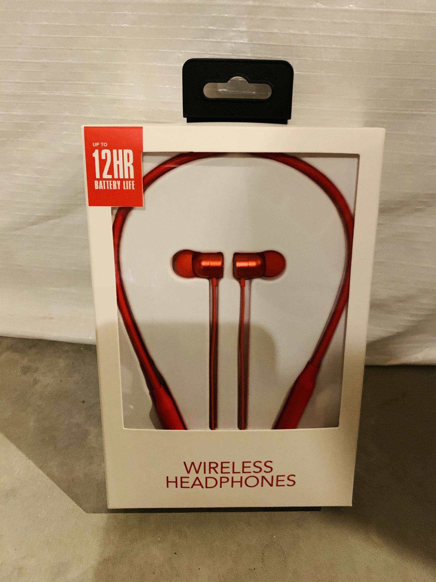 Brand New/ Never used - Wireless headphones (up to 12 hrs battery life)