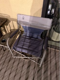 2x foldable chairs
