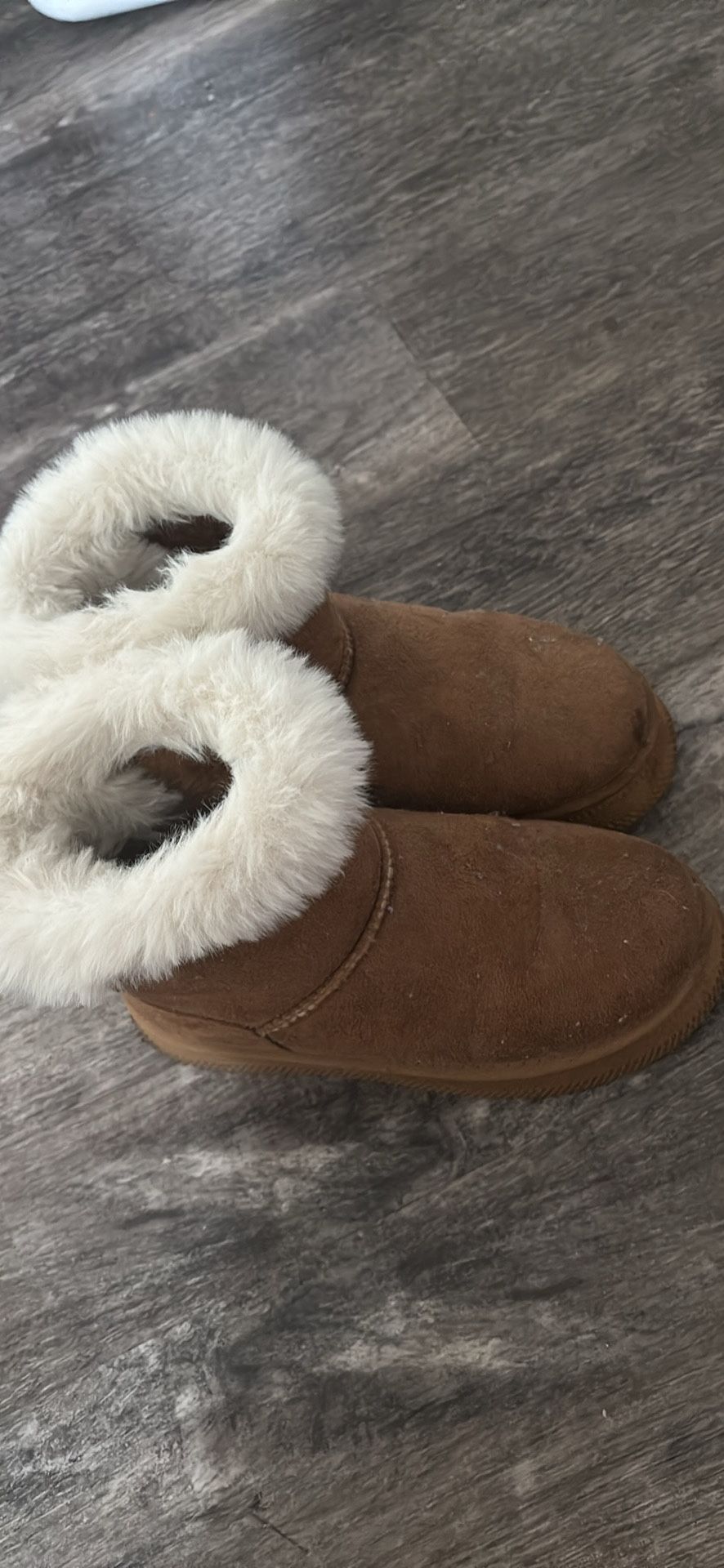Brown Boots With Fur 