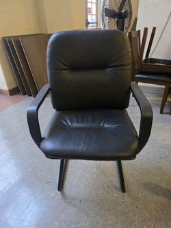 Black Leather Guest Office Chair