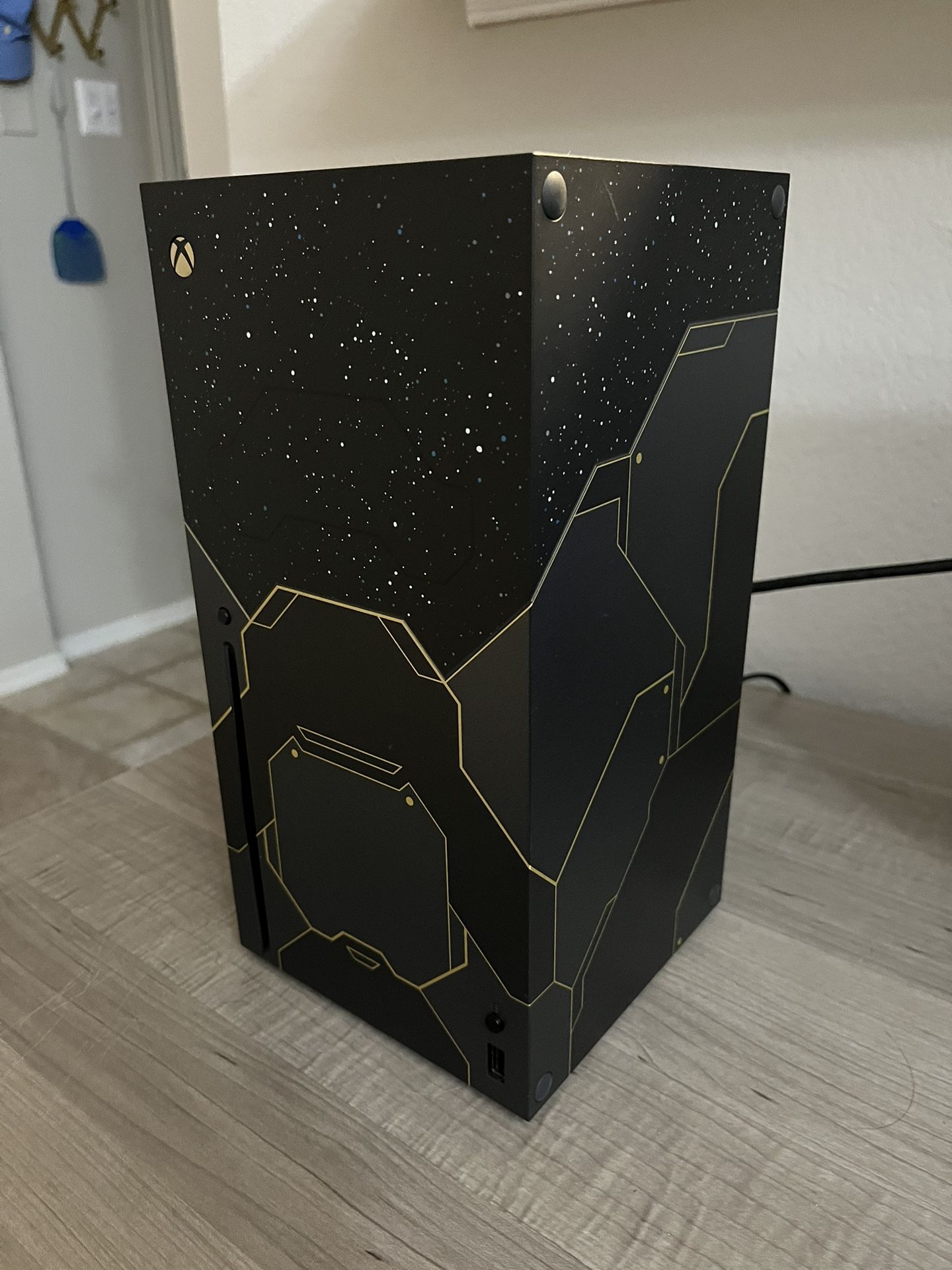 Xbox Series X Halo edition with accessories 