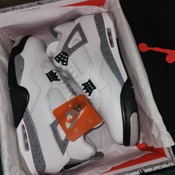 Air Jordan 4 Retro Cement