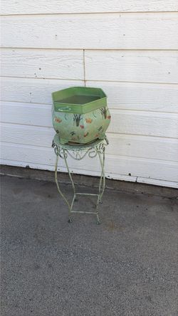 Metal plant stand with metal pot