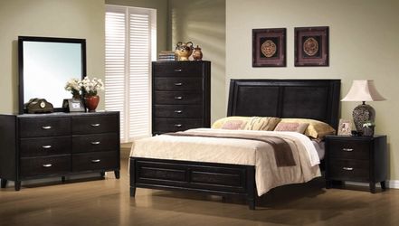 Queen Bedroom Set