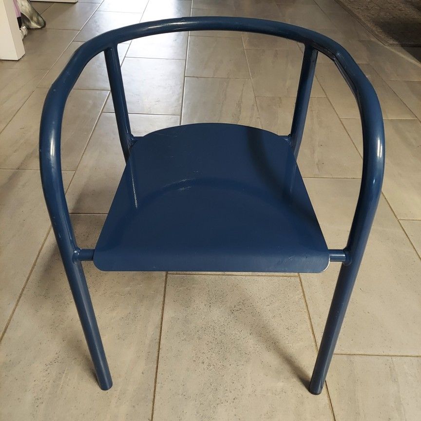 Pillowfort Metal Kids Chair