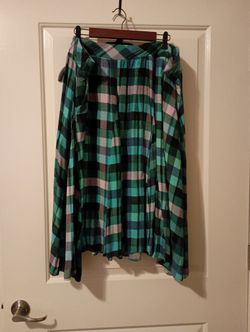 Torrid Handkerchief Hem Mid Length Skirt 