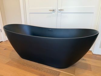 Matte Black Freestanding Soaking Bathtub