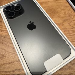 Apple iPhone 15 Pro Max - 256 GB - Black Titanium (Verizon)