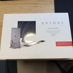 Brydge Vertical Dock MacBook Pro 13”