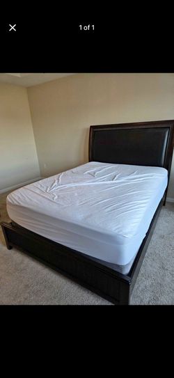 Bedroom set queen size espresso color