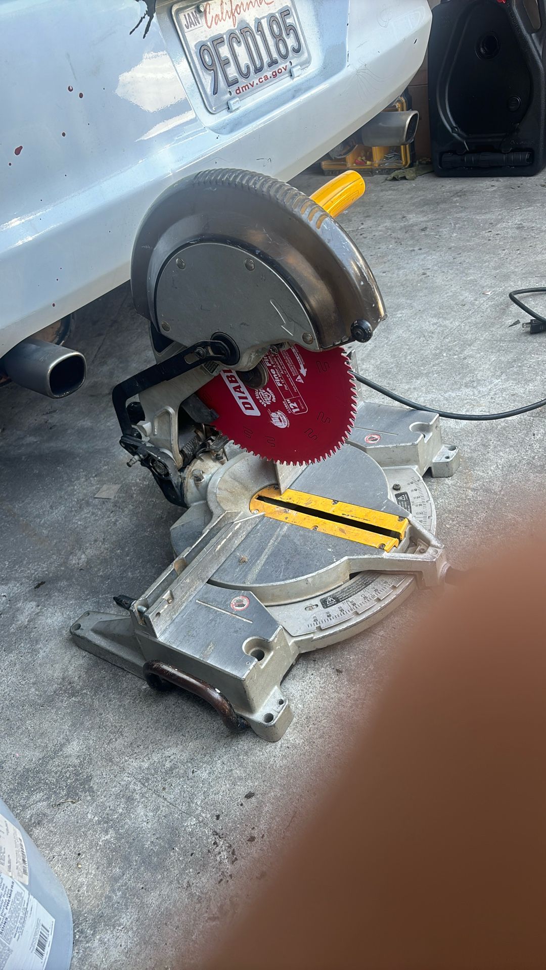 DeWalt 12” Compound Miter Saw DW705