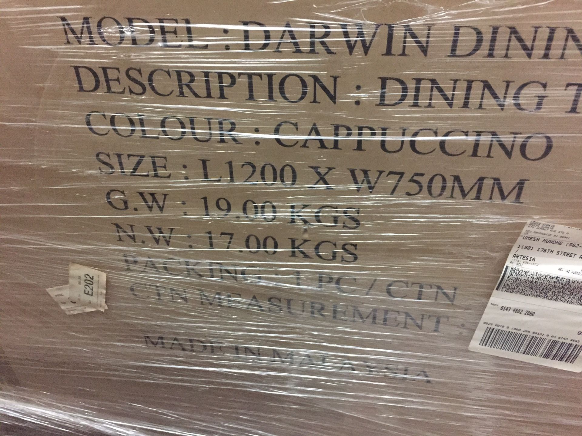 Darwin Dining Table box pack