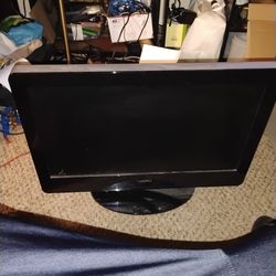 Vizio Flat Screen TV For Sale Super Cheap if interested works has remote as well