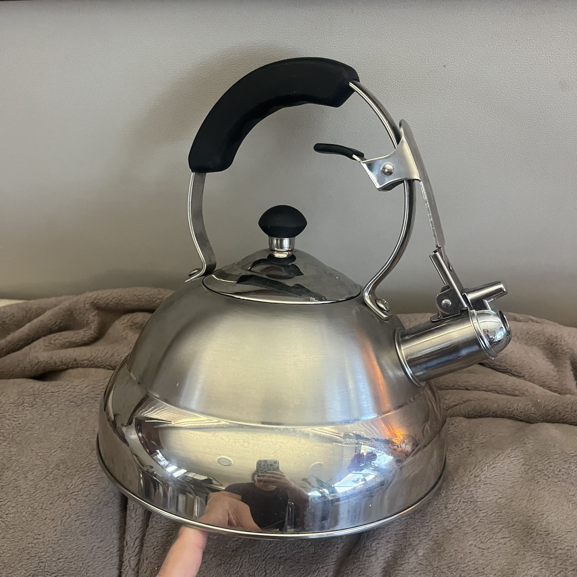 MegaChef 2.7 quarts stovetop whistling tea kettle brushed silver stainless steel teapot, electric gas induction compatible