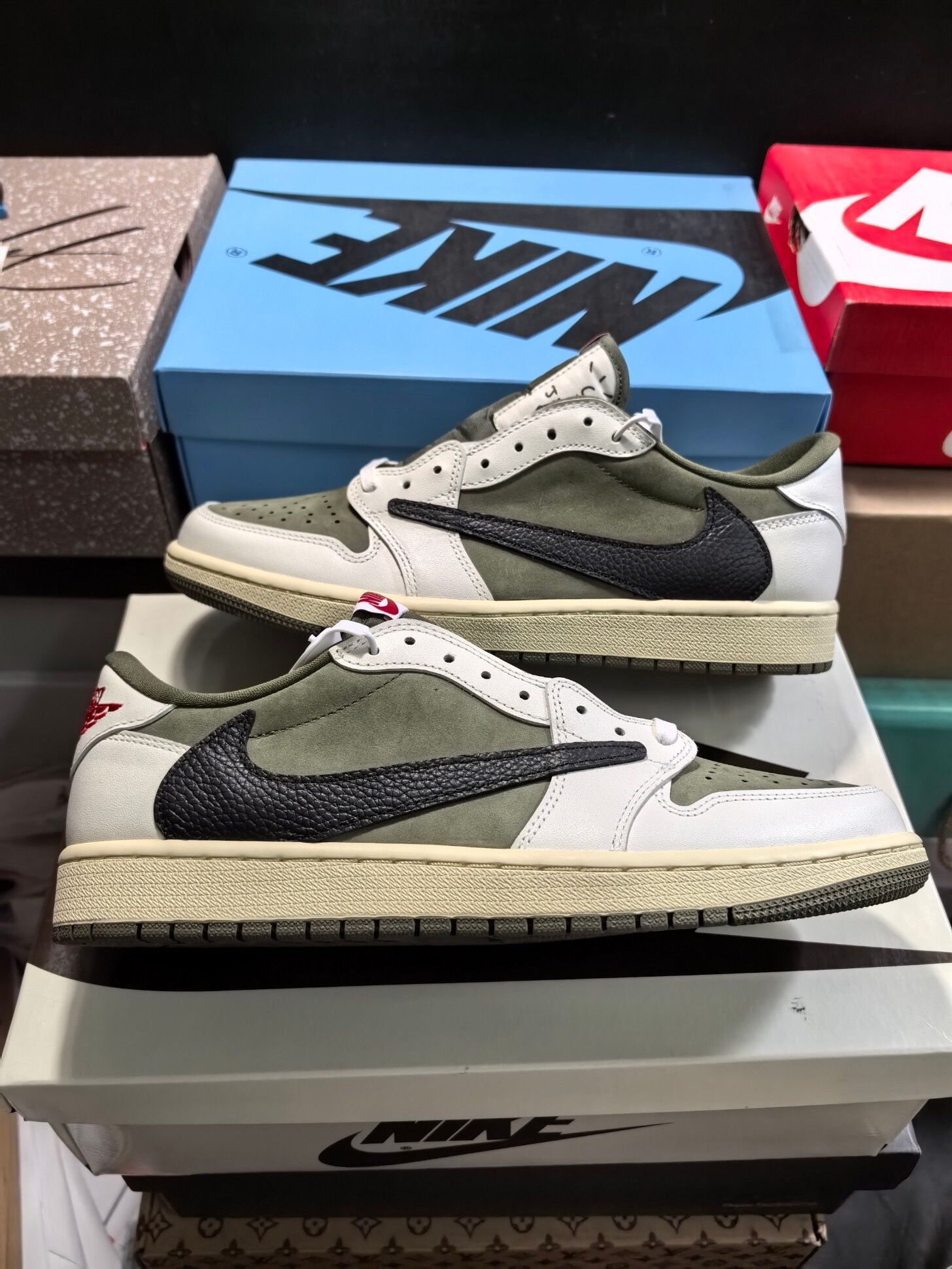 Air Jordan 1 Men’s Sneaker With Box New 