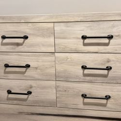 Light Wood Distressed Dresser with 6 Drawers