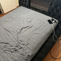 Queen Size Mattress Frame  Tv Mount And Fire Place 