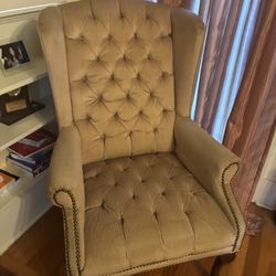 Set Of 2 Vintage queen Ann Chairs. Tan Courderoy .  