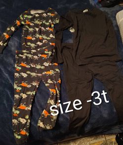 Boys clothes size is on the post different price