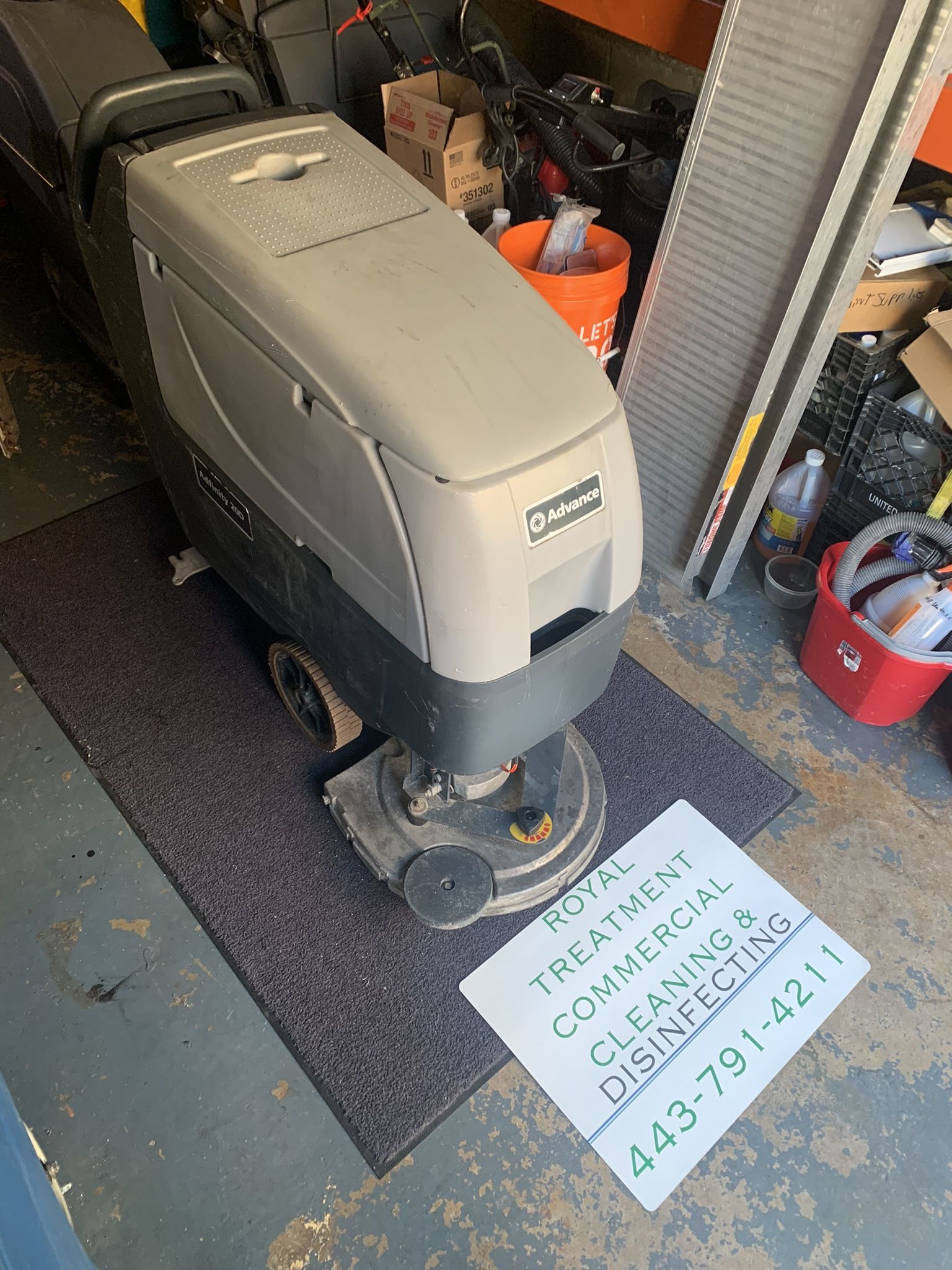 Scrubbers Buffers Carpet Machines