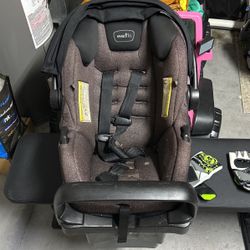 Black Car seat With Base