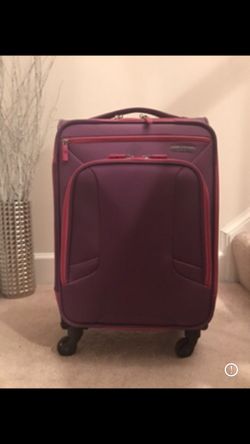 American Tourister Luggage 21 inches