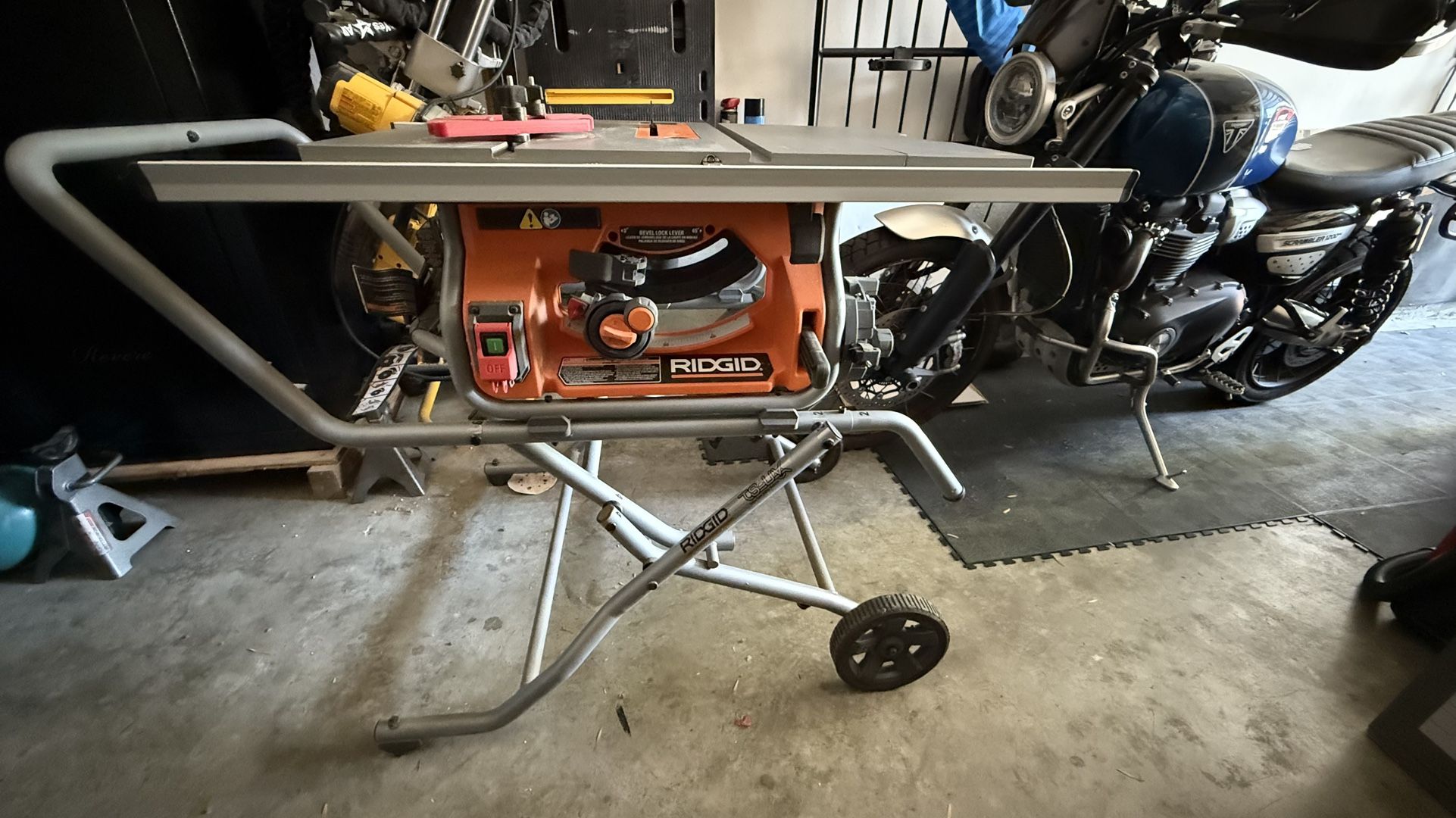 Ridgid Portable Corded Pro Jobsite 10” Table Saw With Stand 