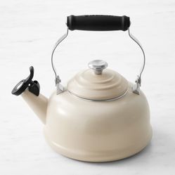 Le creuset whistling tea kettle