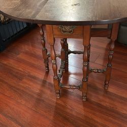Foldable Antique Wooden Table  Oval 