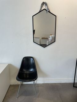 Pretty Modern Wall Mirror