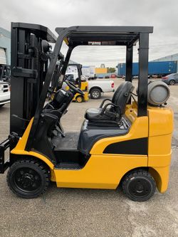 Caterpillar Forklift